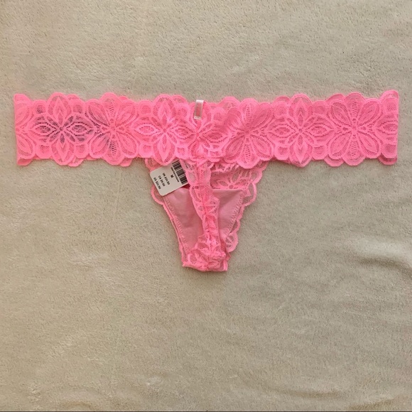 VS PINK All Over Lace Thong Panty - Picture 3 of 4